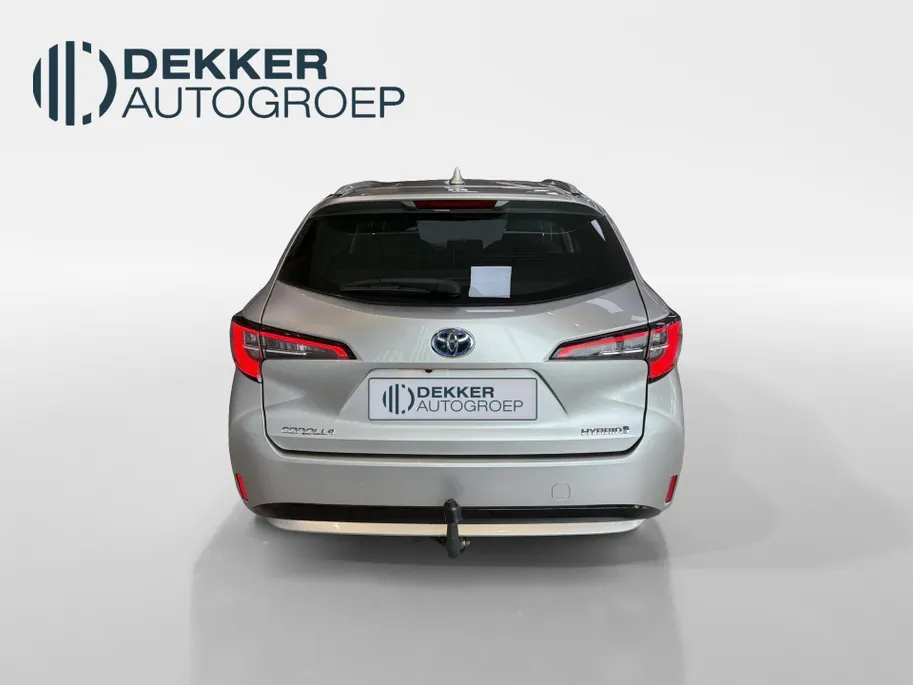 Toyota Corolla Touring Sports 1.8 Hybrid First Edition Trekhaak!