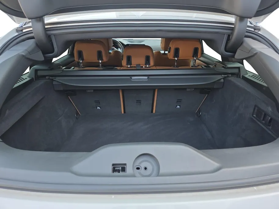 BMW 3 Serie Touring 320e Business Edition Plus | Dealer onderhouden! | 1e Eigenaar | Trekhaak | Achteruitrijcamera | Elektr. Achterklep | Lederen bekleding | Virtual cockpit | 12 maanden garantie