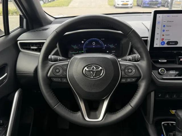 Toyota Corolla Cross Hybrid 140 Style | Panoramadak | Leer | PDC V+A