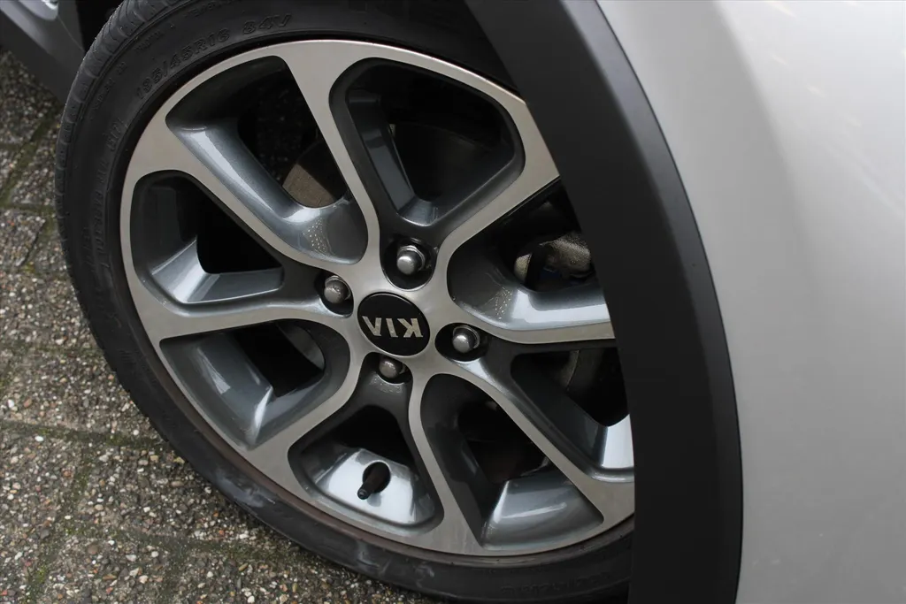 Kia Picanto 1.2 84pk 5-zits X-Line I NAVI | STOELVERWARMING I PDC | CAMERA |