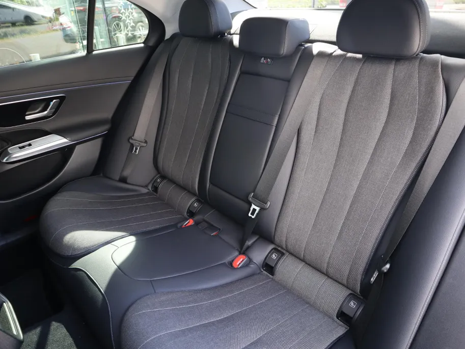 Mercedes-Benz E-Klasse 300 e Luxury Line
