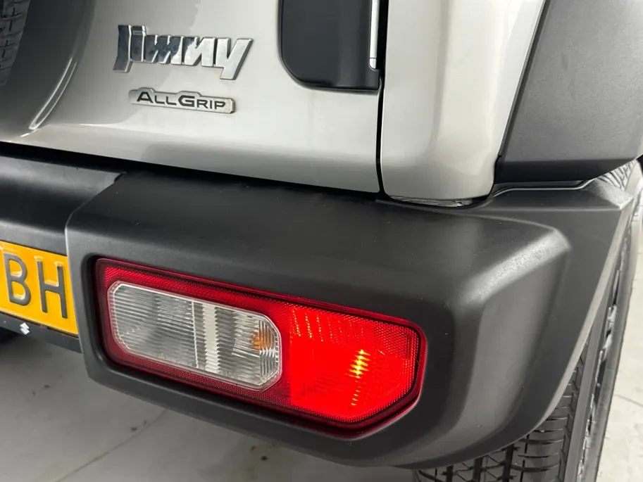 Suzuki Jimny 1.5 Professional Allgrip | 4 x 4 | L.M. Velgen | Cruise Control