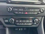 Kia Niro 1.6 GDi Hybrid DynamicLine |Super complete en leuke uitvoering! NU INCL Premiumpakket GRATIS! Incl. 12 maanden garantie! RIJKLAARPRIJS!!