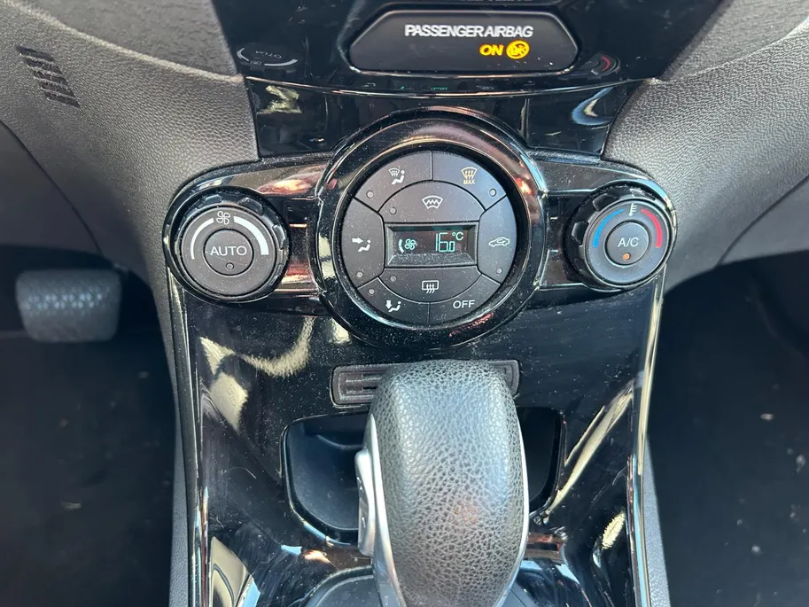 Ford Fiesta 1.0 EcoBoost Titanium AUTOMAAT. NU RIJKLAARPRIJS incl. 12 maanden Garantie!