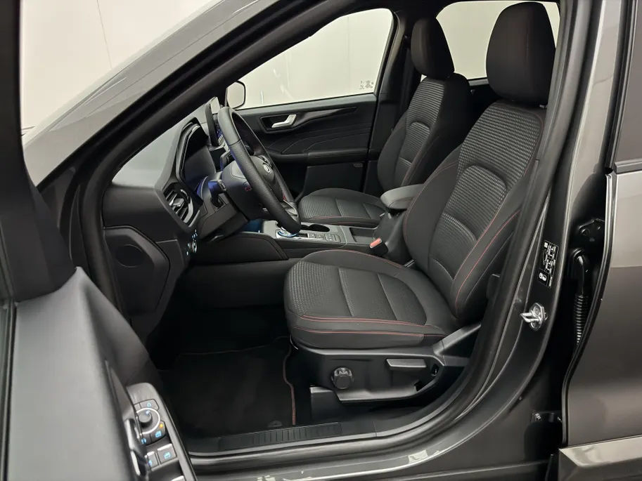 Ford Kuga 2.5 PHEV ST-Line | 225 pk | Winterpack |