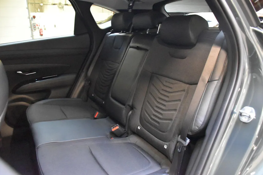 Hyundai Tucson 1.6 T-GDi HEV 238pk Aut Comfort Plus I Demo voordeel