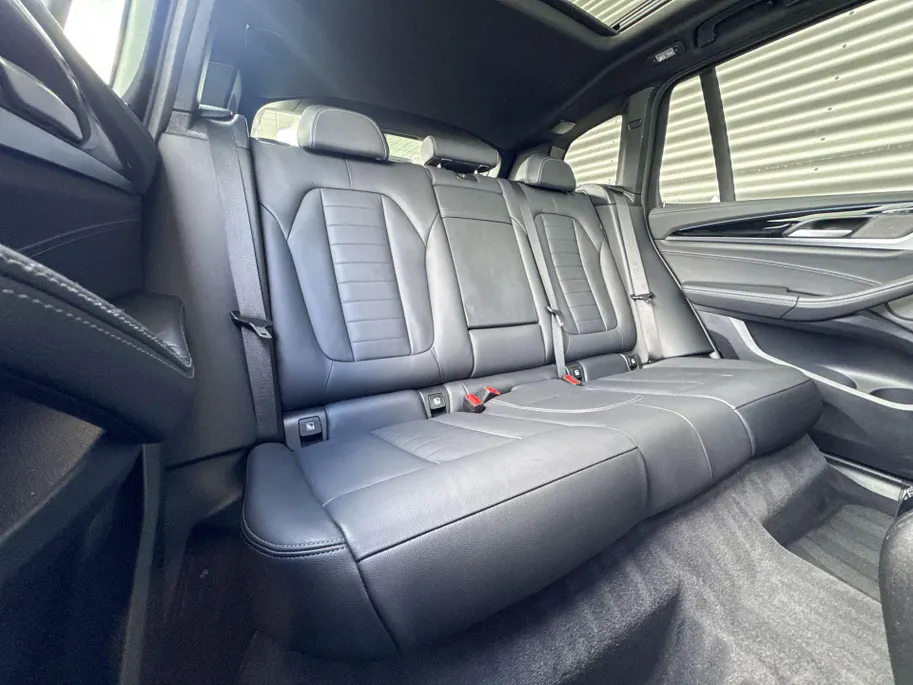 BMW iX3 High Executive 80 kWh