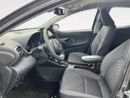 Toyota Yaris 1.5 Hybrid 115 Comfort | Parkeercamera | Climate control | Apple Carplay/Android Auto | Adaptive cruise control | LM-Velgen