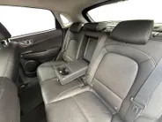 Hyundai Kona EV Premium 64 kWh | Achteruitrijcamera | Head Up Display | Dodehoek Detectie | Lederen Bekleding | Climate Control |