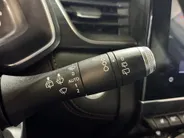 Renault Captur 130PK TCe Initiale Paris Automaat | 360 Camera | Cruise Control Adaptief | Parkeersensoren | Stoel & Stuurwiel Verwarming | Climate Control | Licht & Regen Sensor | Dodehoek Detectie |