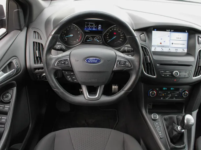 Ford Focus 1.5 ST-Line | Navi | Clima | Park sens | Trekhaak