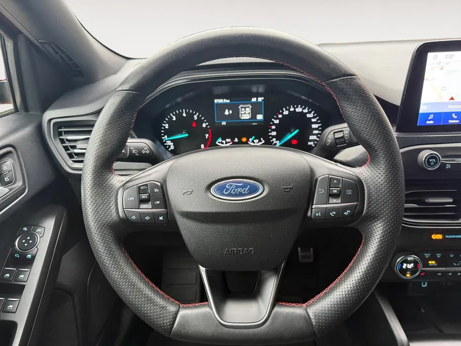 Ford Focus Wagon 1.0 EcoBoost Hybrid ST Line X Business | NL Auto | Dealeronderhouden | Winter Pack | Achteruitrijcamera | LMV | Apple Carplay & Android Auto |