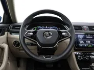 Škoda Superb Combi 1.4 TSI iV 218pk DSG Laurin & Klement · SOH 94,4% · Panoramadak · 360 Camera · Inklap. Trekhaak · Elek. Stoelen + Geheugen · Matrix LED ·