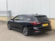 Ford Focus 1.0 EcoBoost Hybrid 155pk Automaat TitaniumX Wagon Groot Navigatie - Winter pakket - AGR bestuurdersstoel