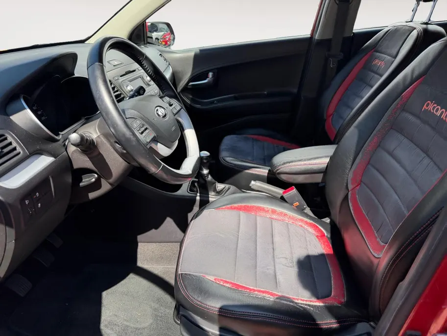 Kia Picanto 1.0 DynamicLine | Dealer onderhouden |Climate control & cruise control | Bluetooth | Lichtmetalen velgen | Metallic lak | Fabrieksgarantie | NAP