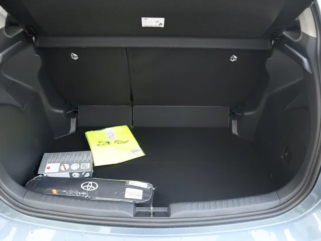 Toyota Yaris 1.5 Hybrid 115 Dynamic | V+A Parkeersensoren | Stoel & Stuur Verwarming