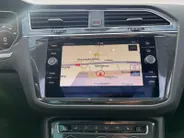 Volkswagen Tiguan 2.0 TSi DSG-aut. 4Motion Highline R-Line NL Auto | 11-2017 | Pano dak | Trekhaak | 20' | Stoelverwarming | Etc.