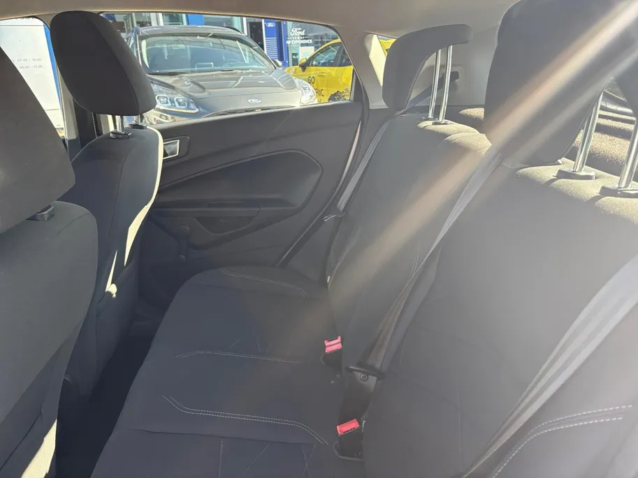 Ford Fiesta 1.0 Style |Trekhaak| Airco| Navigatie| nieuwe APK| 12 maanden garantie| Technologie-pakket|