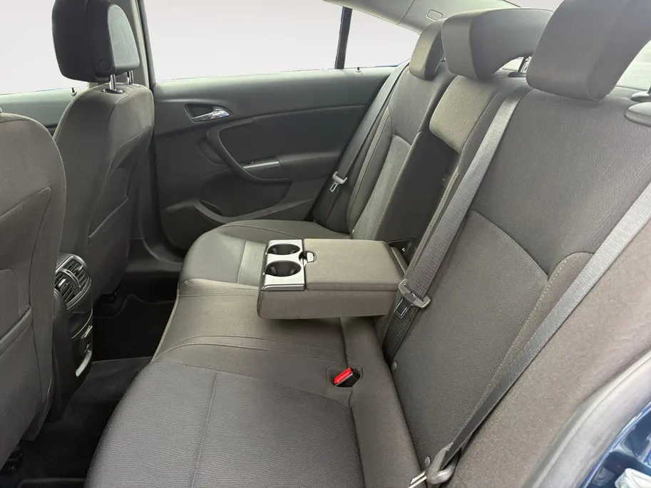 Opel Insignia 1.6 T Edition |Trekhaak| Cruise control|12maanden Bovag garantie| Nieuwe APK|