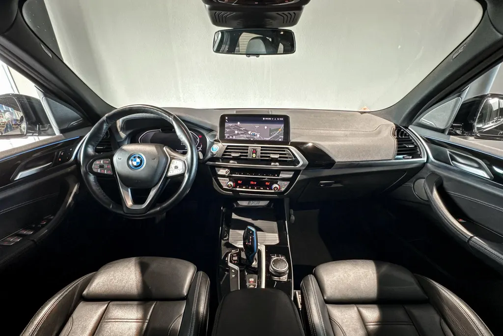 BMW iX3 High Executive 80 kWh