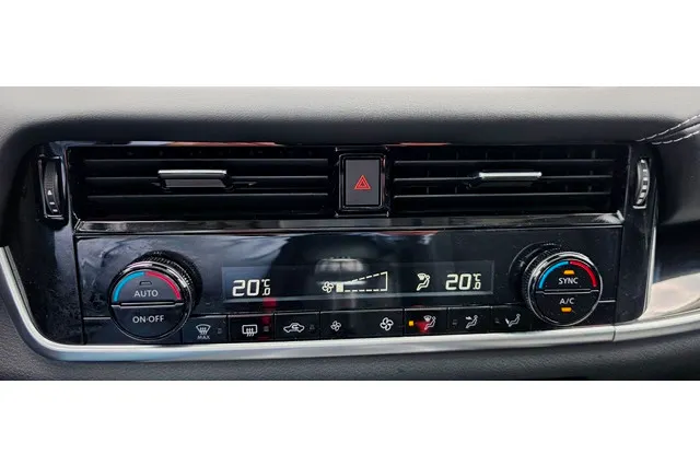 Nissan QASHQAI 1.3 158PK DIG-Turbo Mild-Hybrid N-Connecta - Design Pack