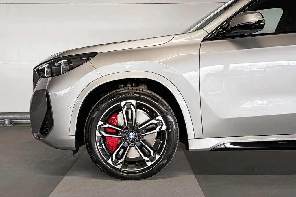 BMW iX1 eDrive20 67 kWh M Sport Edition