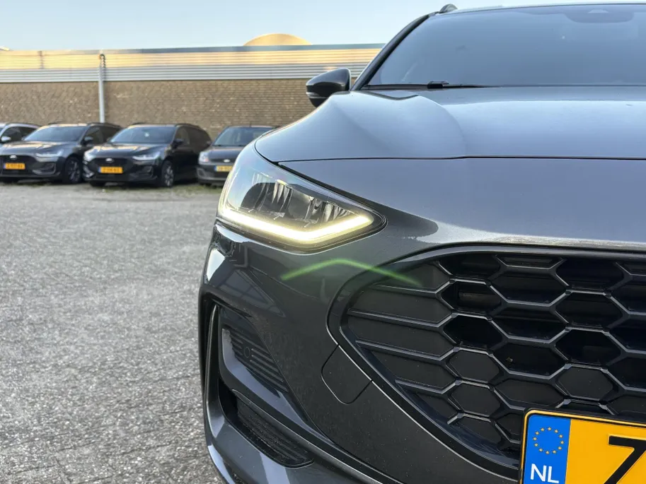 Ford Focus Wagon 1.0 EcoBoost Hybrid ST Line