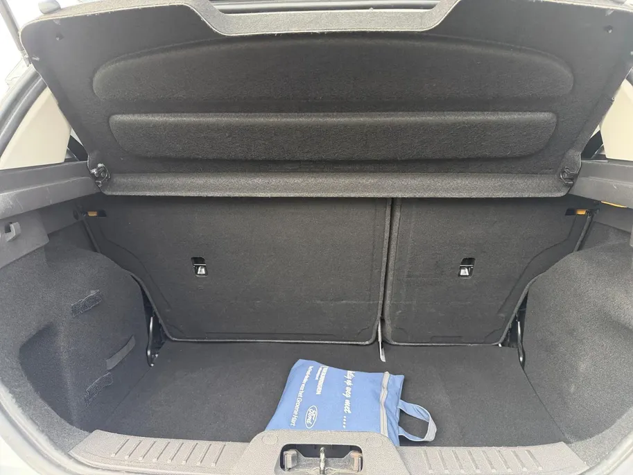 Ford Fiesta 1.0 Style Ultimate | Dealer onderhouden | NL auto | Navigatie | Parkeersensoren voor en achter | Achteruitrijcamera | 15' lichtmetalen velgen | Airco | Cruise control | Bluetooth | Privacy glas | Bovag garantie |