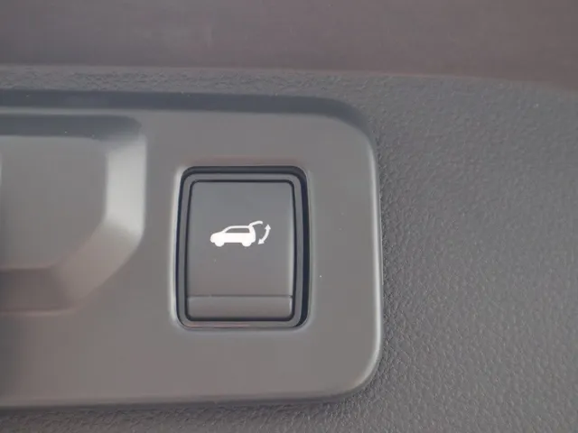 Mitsubishi Eclipse Cross Intense 67 kWh | Stoel Verwarming | Carplay |