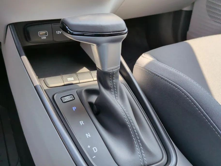 Hyundai Bayon 1.0 T-GDI Comfort Smart NIEUW MODEL! | Automaat | Zeer netjes |NU Rijklaarprijs! Incl.12 Maanden, APK, Onderhoudsbeurt etc! Premiumpakket gratis!