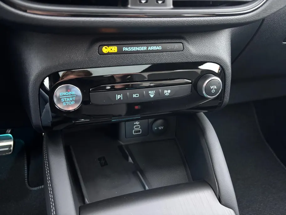 Ford Kuga 2.5 PHEV Sound Edition | €4.000,- korting! | Beperkt beschikbaar| Panoramadak | El. Trekhaak | B&O Premium Audio | 20' Lichtmetalen velgen | 360Camera | Unieke bekleding | | Nieuw te bestellen