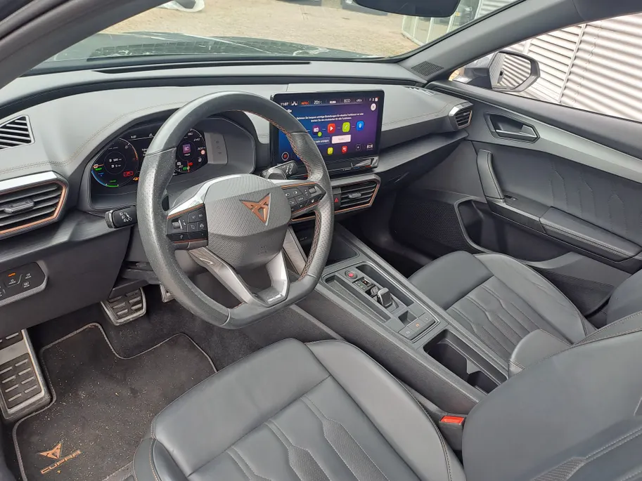 CUPRA Formentor 1.4 e-Hybrid VZ Copper Edition | Voorstoelen verwarmd | Automaat | ECC | Navi | Leer | Stuur verwarmd | Apple Carplay/Android Auto | Cruise control adaptief | SOH 93,6%