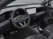 Volkswagen Tiguan 1.5eHybrid 272PK R-Line · Panoramadak · Trekhaak · Camera · Apple/Android Car Play · Garantie t/m 26-06-2030 of 100000km.