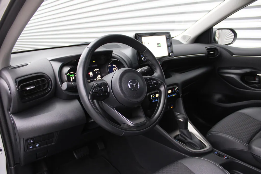 Mazda 2 Hybrid 1.5 Agile | Airco | Cruise | Stoelverwarming | 15' LM | Comfort & Safety pakket |