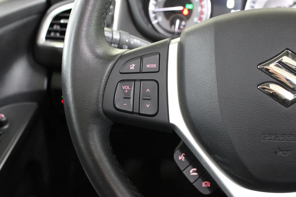 Suzuki S-Cross 1.4 Boosterjet Style Smart Hybrid / Pano. / 360° Camera / Navigatie / Adaptive cruise control /