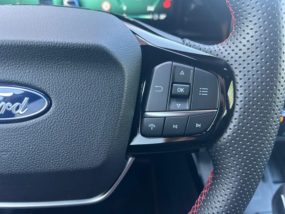 Ford Puma 1.0 EcoBoost Hybrid ST-Line X | Adaptieve Cruise Control | Elektr. Achterklep | Stoel/Stuur/Voorruitverwarming | Dodehoek Detectie | Apple/Android Carplay |