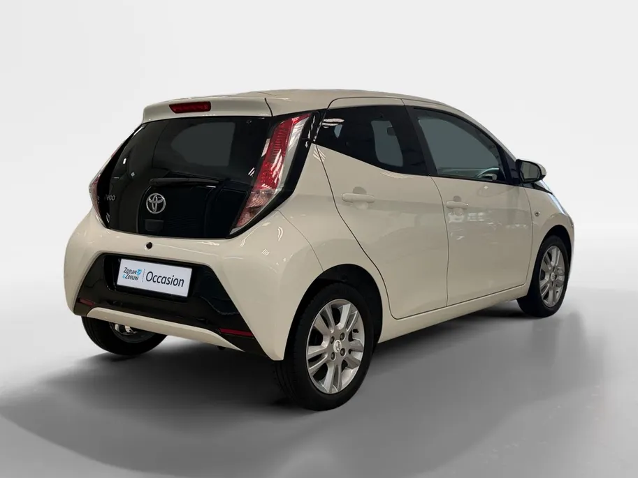 Toyota Aygo 1.0 X-JOY | NAVI | CAMERA | DEALERONDERHOUDEN |