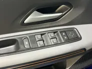 Dacia Sandero Stepway 100PK TCe ECO-G Up&Go | 1e eigenaar | Navi | Camera | Parkeersensoren | Apple CarPlay/Android Auto | Lichtmetalen Velgen | Climate Control | Cruise Control | Armsteun |