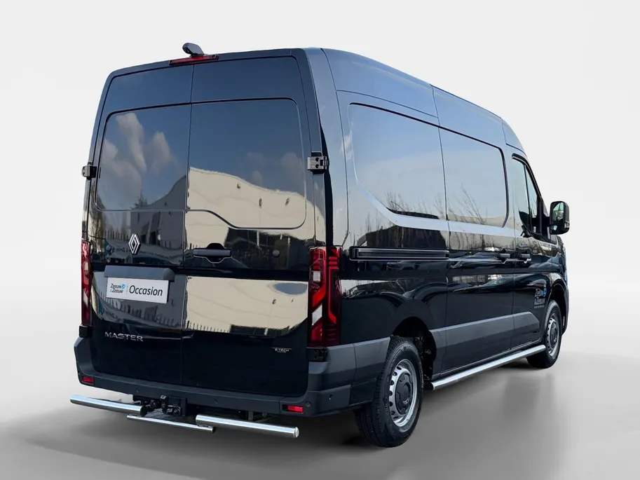 Renault Master E-Tech T35 L2H2 Advance Long Range 87 kWh Automaat | DEMO | Trekhaak | RVS Side & Backbar | Laadruimte Betimmering | Navi | Camera | Apple CarPlay/Android Auto | Full LED | Climate Control | Parkeersensoren |