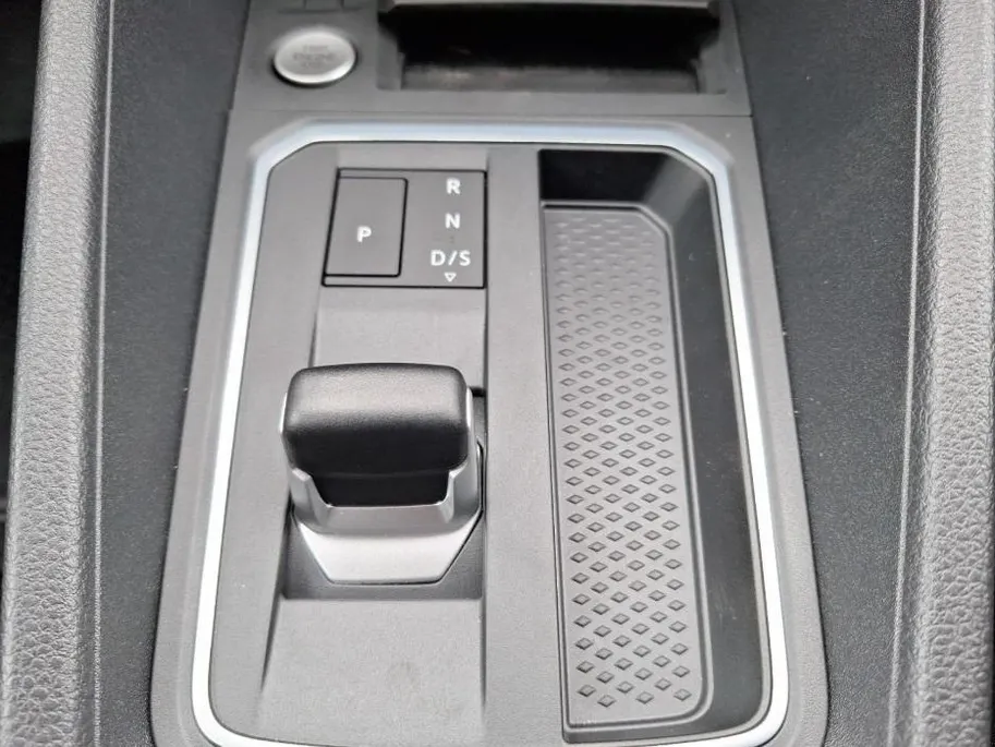 Ford Transit Connect 1.5 EcoBoost PHEV L2 Limited 150 pk | Trekhaak | LM Velgen | Navigatie