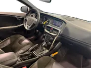 Volvo V40 1.5 T3 Polar+ Sport *Panorama*Aut.*Navi+Camera*Harman/Kardon*Stoel Verw.*Sportieve Auto!