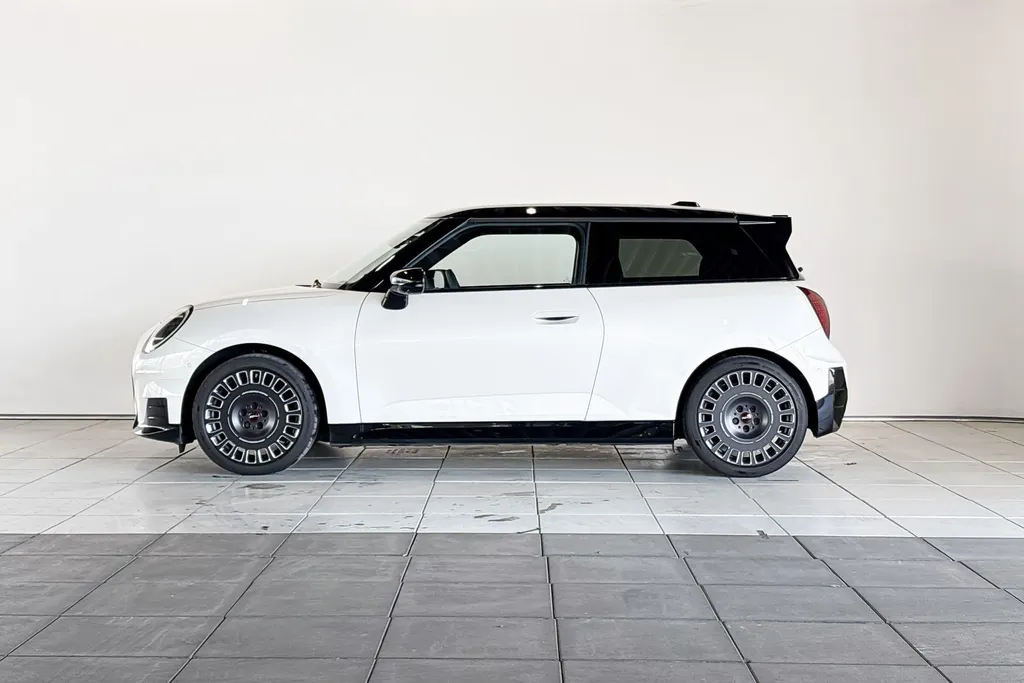 MINI Cooper 3-deurs Electric SE John Cooper Works Uitvoering Pakket XL