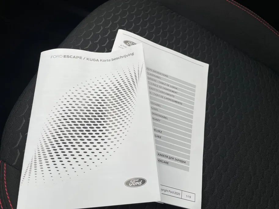 Ford Kuga 2.5 PHEV ST-Line | Wegklapbare trekhaak | panoramadak met schuif- en kantelfunctie | Driver Assistance Pack | draadloos Apple CarPlay en Android Auto |