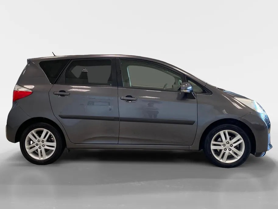 Toyota Verso-S 1.3 DYNAMIC | AUTOMAAT | TREKHAAK | NAVI |