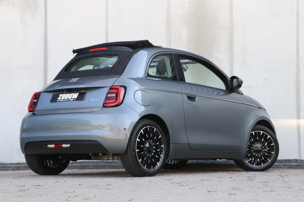Fiat 500e C La Prima by Bocelli 42 kWh | JBL | Winter | Camera | 17′