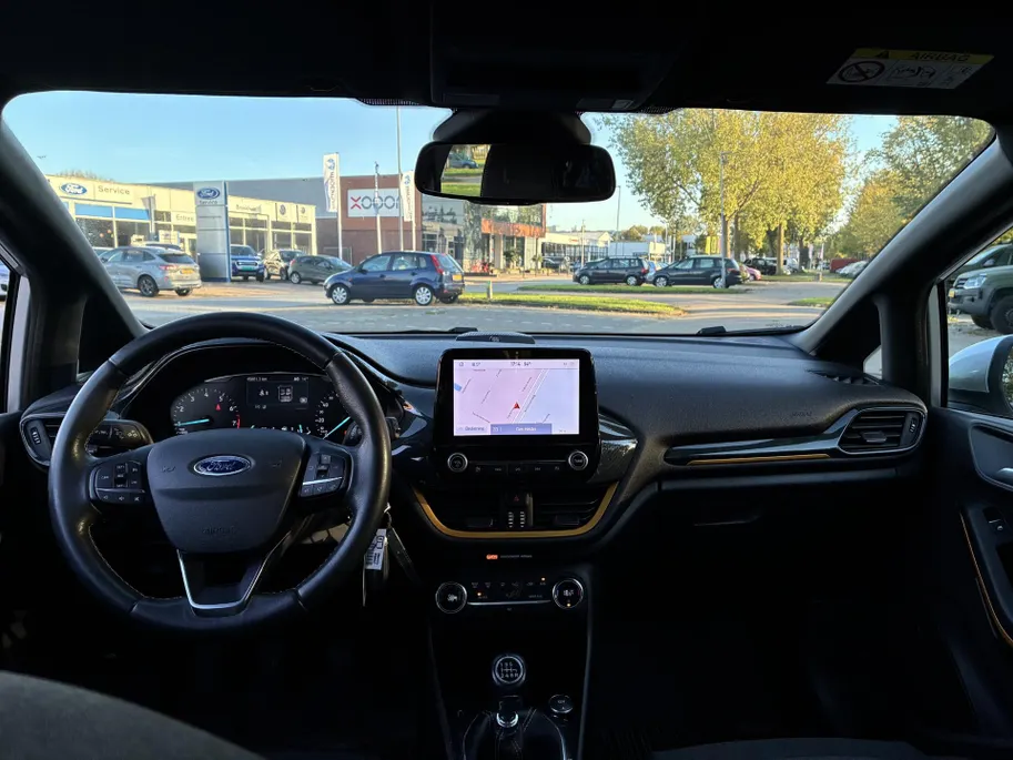 Ford Fiesta 1.0 EcoBoost Active ** VOORRUITVERWARMING ** PARKEERSENSOREN ACHTER **