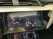 Audi e-tron 55 Quattro 408pk S Edition 95 kWh · SOH 95,8% · Panoramadak · Luchtvering · 360 Camera · Elek. Voorstoelen · Elek. Achterklep · Stoel-& Stuurverwarming · 21'' Inch ·