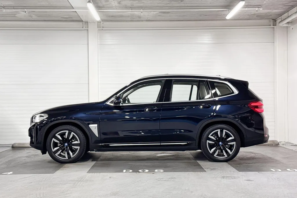 BMW iX3 Executive