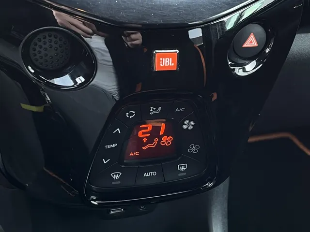 Toyota Aygo 1.0 VVT-i JBL VERKOCHT