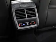 Volkswagen Passat Variant R-Line Edition 1.5 eHybrid 272 PK versn. DSG · Assistance Pakket Plus · Black Style Pakket Plus · Multimedia Pakket Plus · Trekhaak inklapbaar, met elektrische ontgrendeling, incl. Trailer Assist ·